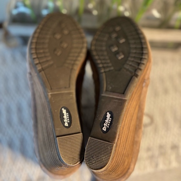 Dr. Scholl’s Dakota Wedge Lace up Ankle Booties. Size 6. Tan, 2” heel. - Picture 5 of 10